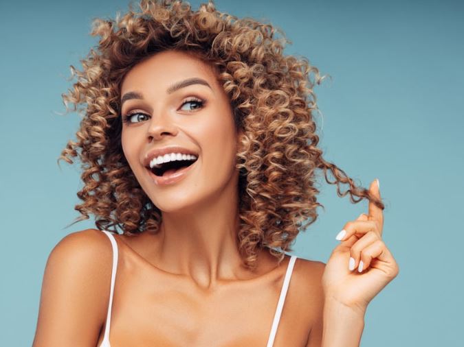 Gesunde- Und -definierte- Locken- Mit- Der- Curly- Hair